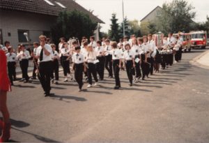 Summertime am Born mit Livemusik von Barriola @ Harheimer Born
