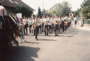 Summertime am Born mit Livemusik von Barriola @ Harheimer Born
