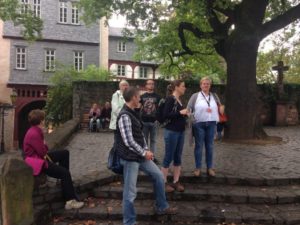 Summertime am Born mit Livemusik von Barriola @ Harheimer Born