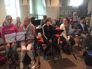 Summertime am Born mit Livemusik von Barriola @ Harheimer Born